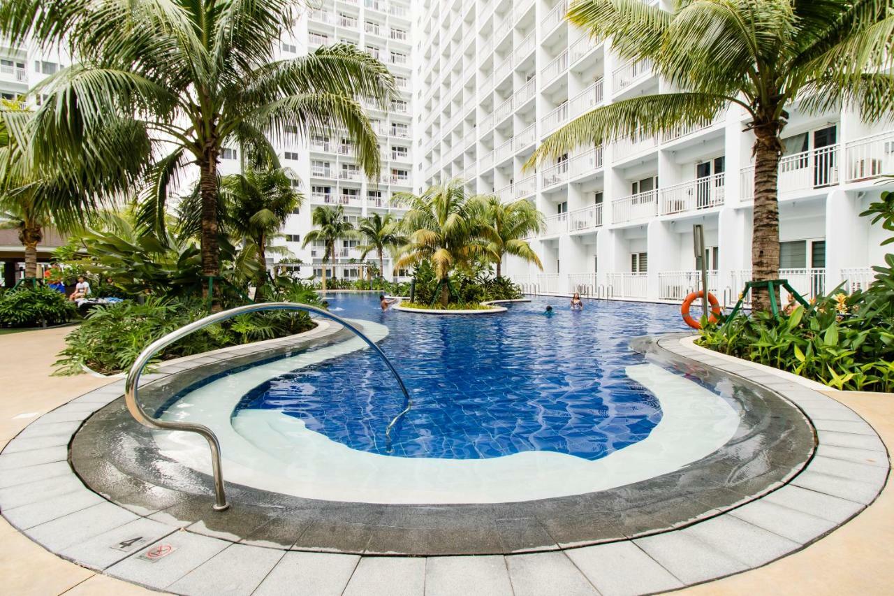 Luxury At Shore 1 Tower C1, Mall Of Complex Pasay Apartment *
